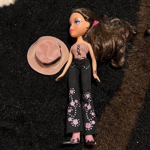 Bratz doll and horse set - Picture 3 of 5